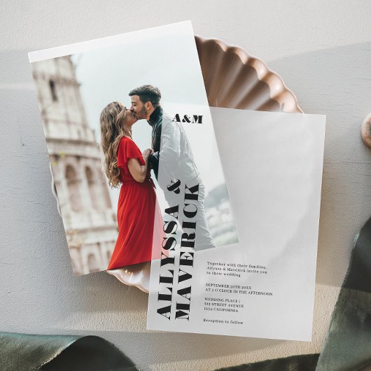 Modern eenvoudig vet Elegant zwart wit Verloving Vellum Uitnodigingen