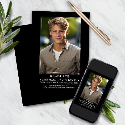 Modern eenvoudig zwart foto Afstuderen Aankondiging