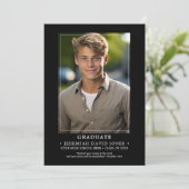 Modern eenvoudig zwart foto Afstuderen Aankondiging (Staand voorkant)