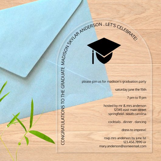 Modern eenvoudig zwart Pet N Tassel Arch Afstudere Acryl Uitnodigingen