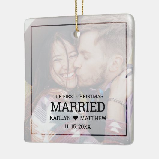 Modern Eerste Kerstmis Getrouwd Vervaagd Foto Keramisch Ornament (Links)