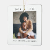 Modern Eerste Kerstmis Verloving Foto Keramisch Ornament (Links)