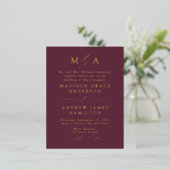 Modern Elegance Monogram Wine and Gold Wedding Folie Uitnodiging Briefkaart (Staand Voorkant)
