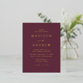 Modern Elegance Wine and Gold Wedding Folie Uitnodiging Briefkaart (Staand Voorkant)