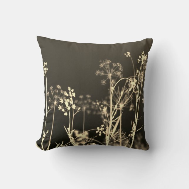 Modern Elegant Abstract Beige Bruine Bloemen Kussen (Voorkant)