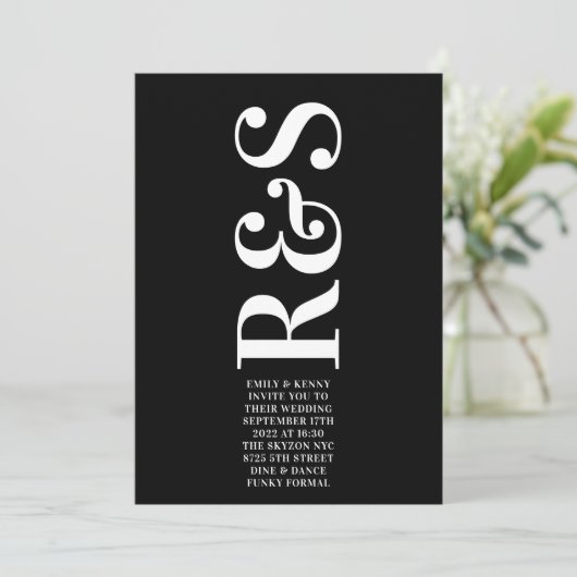 Modern Elegant Big Monogram Bold Simple Wedding Kaart (Staand voorkant)