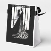 Modern Elegant Black and White Wedding Favor Box Bedankdoosjes (Achterkant)