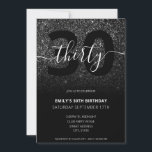 Modern Elegant Black Glitter 30th Birthday Kaart<br><div class="desc">Modern Elegant Black Glitter 30th Birthday Invitation. Minimalistisch ontwerp voor de sjabloon van de 30e verjaardagsuitnodiging met elegante kalligrafie handgeschreven scriptlettertype.</div>