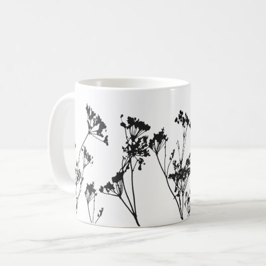 Modern Elegant Black White Meadow Flowers Koffiemok (Voorkant links)