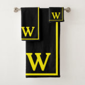 Modern Elegant Black Yellow Monogram Script  Bad Handdoek (Insitu)