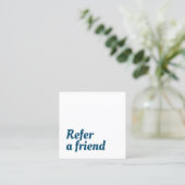 Modern Elegant Blauw Wit Schoonheid Aanbevelingskaartje (Staand voorkant)