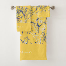 Modern Elegant Blue Flowers Mustard Yellow Name Bad Handdoek