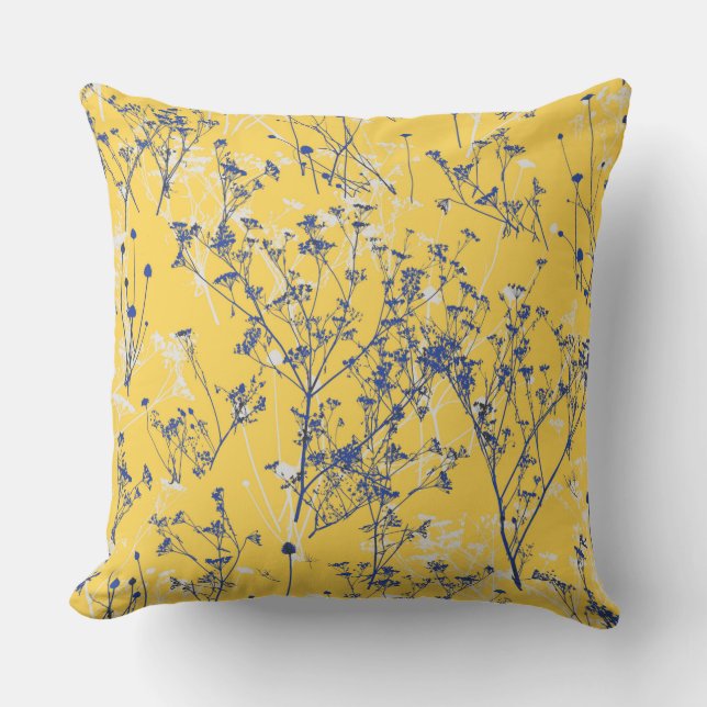 Modern Elegant Blue Wildflower op Mustard Yellow Kussen (Voorkant)