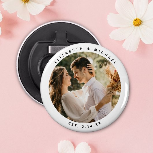 Modern Elegant Bride en Groom Photo Wedding Favor Button Flesopener