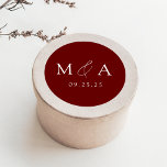 Modern Elegant Burgundy Monogram Weddenschap Ronde Sticker<br><div class="desc">Elegant monogram bruiloftsstickers met uw initialen in witte letters op een kruidenachtergrond (of kleur van uw keuze). Pas de moderne trouwstickers aan met je trouwdatum hieronder. De stickers van het bruine monogram zijn perfect voor het verzegelen van de huwelijksuitnodigingen,  huwelijksgunsten en nog veel meer!</div>