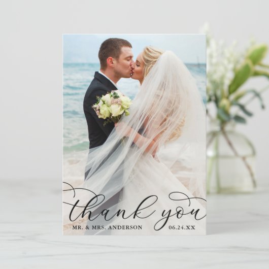 Modern Elegant Calligraphy Wedding Foto B Bedankkaart (Staand voorkant)