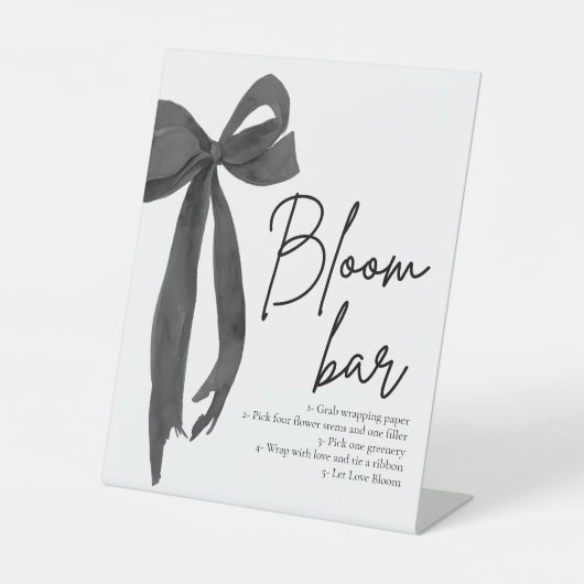 Modern Elegant Chic Black Bow Bloom Bar Sign Reclamebord Met Voetstuk (Voorkant)
