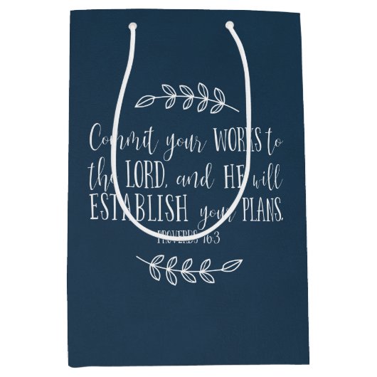 Modern Elegant Christelijk Bijbelvers Typografie Medium Cadeauzakje (Voorkant)