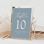 Modern Elegant Dusty Blue Wedding Table Number<br><div class="desc">Trendy, minimalistische het aantalkaarten van de trouwlijst met witte letters met "Lijst"in modern kalligrafiekmanuscript voorzien. Het ontwerp is voorzien van een stoffige blauwe achtergrond of een kleur van uw keuze. Het ontwerp herhaalt zich op de rug. Om tot de lijstkaarten opdracht te geven: voeg jouw naam, trouwdatum, en lijstaantal toe....</div>