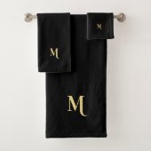 Modern Elegant Faux Gold Script Monogrammed Zwart Bad Handdoek (Insitu)