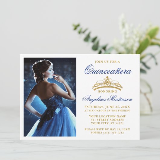 Modern Elegant Gold Crown Royal Blue Quinceanera Kaart (Staand voorkant)
