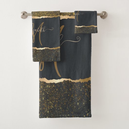 Modern Elegant Gold Touch Monogram Bad Handdoek (Insitu)