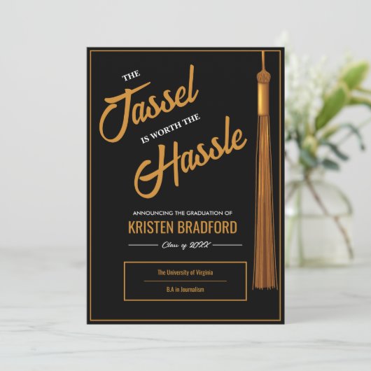 Modern Elegant Goud Tassel Zwart Afstuderen Aankondiging (Staand voorkant)