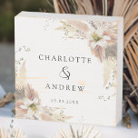 Modern. elegant houten kist print<br><div class="desc">Modern,  elegant Geschenkboxen für Ihre Gastgeschenke. Ideal für Ihre Hochzeit und einfach zu bearbeiten. Füllen Sie Ihre Daten ein,  Sie können den Schriftart,  Position usw. durch "für Personalisierung" die werden.</div>