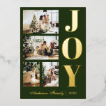 Modern Elegant Joy Kerstfeest Vier Foto's Folie Feestdagenkaart<br><div class="desc">Een modern en elegant kerstfeest wenskaart met vier kerstfoto's uit de familie,  een dik en vurig gouden folie met de titel "JOY" en een scriptgouden folie met een donkergroene achtergrond van uw familienaam</div>