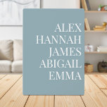 Modern Elegant Kinder Names Persoonlijke Familie Fotoplaat<br><div class="desc">Creëer uw eigen gepersonaliseerde plaquette met familie- of kinder namen in elegante typografie op een blauwe achtergrond. Geweldig cadeau idee voor oma met kleinkinderen namen.</div>