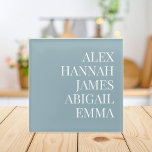 Modern Elegant Kinder Names Persoonlijke Familie Glazen Onderzetter<br><div class="desc">Creëer uw eigen gepersonaliseerde glazen onderzetters met familie- of kinder namen in elegante typografie op een blauwe achtergrond. Geweldig cadeau idee voor oma met kleinkinderen namen.</div>