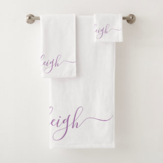 Modern Elegant Lavendel Script Naam Wit Bad Handdoek