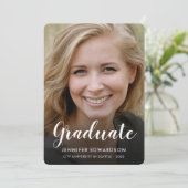Modern elegant manuscript twee foto's afstuderen aankondiging (Staand voorkant)