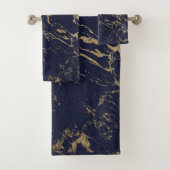 Modern elegant marineblauw gouden marmeren patroon bad handdoek (Insitu)