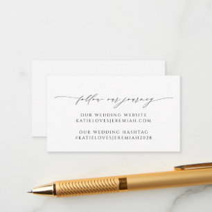 Modern Elegant Minimalist Script Wedding Informatiekaartje