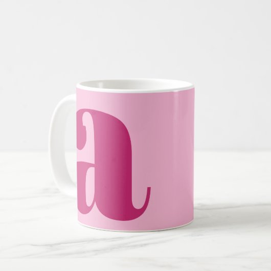 Modern Elegant Monogram Initiaal Bold Pink Koffiemok (Voorkant links)