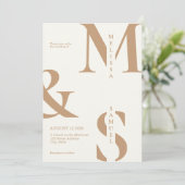 Modern Elegant Monogram Ivoor Tan Bruiloft Kaart (Staand voorkant)
