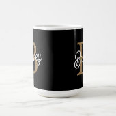 Modern Elegant Monogram Naam Zwart Goud Script Magische Mok (Midden)