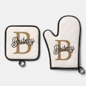 Modern Elegant Monogram Naam Zwart Goud Script Ovenwant & Pannenlap Set (Voorkant)