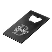 Modern Elegant Monogram Naam Zwart Grijs Script Creditkaart Flessenopener (Voorkant Gekanteld)