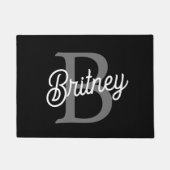 Modern Elegant Monogram Naam Zwart Grijs Script Deurmat (Voorkant)