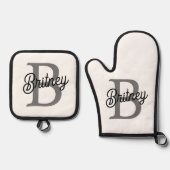 Modern Elegant Monogram Naam Zwart Grijs Script Ovenwant & Pannenlap Set (Voorkant)