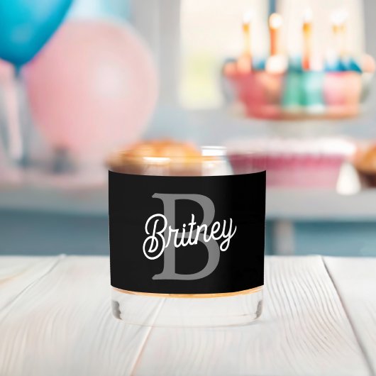 Modern Elegant Monogram Naam Zwart Grijs Script Whisky Glas (Insitu (Baby Shower))
