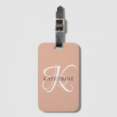 Modern Elegant Monogram Script Blush Roze Bagagelabel (Voorkant (verticaal))