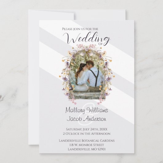 Modern Elegant Paarse Bloemen Foto Boog Bruiloft Kaart (Voorkant)