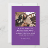 Modern Elegant Paarse Bow 2 Foto Afstuderen Aankondiging (Achterkant)