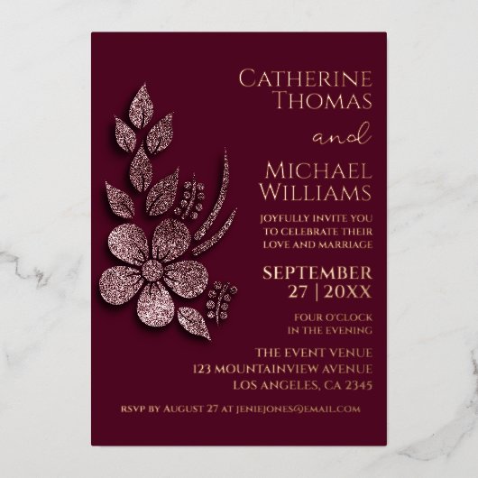 Modern Elegant Roos Gold Glitter Floral & Burgundy Folie Uitnodiging (Voorkant)