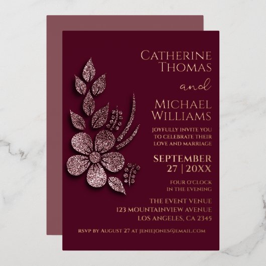 Modern Elegant Roos Gold Glitter Floral & Burgundy Folie Uitnodiging (Voorkant / Achterkant)