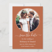 Modern Elegant Round Photo Lijst Burnt Sinaasappel Save The Date (Voorkant)