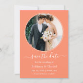 Modern Elegant Round Photo Lijst Coral Save The Date (Voorkant)